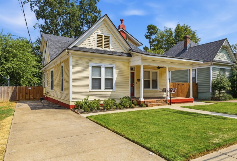 634 COX ST, Memphis, Tennessee 38104, 4 Bedroom Bedrooms, 9 Room Rooms,2.1 BathroomBathrooms,Residential,For Sale,COX,0,10229751
