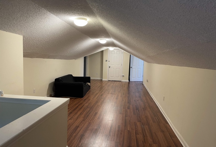 831 AVALON ST, Memphis, Tennessee 38107, 3 Bedroom Bedrooms, 7 Room Rooms,2.1 BathroomBathrooms,Residential,For Sale,AVALON,0,10229753