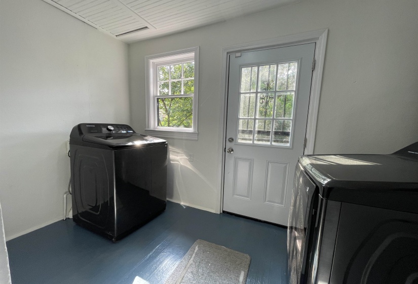 831 AVALON ST, Memphis, Tennessee 38107, 3 Bedroom Bedrooms, 7 Room Rooms,2.1 BathroomBathrooms,Residential,For Sale,AVALON,0,10229753