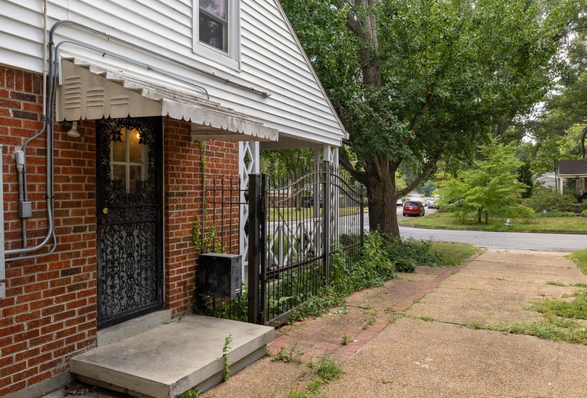 4906 SPOTTSWOOD AVE, Memphis, Tennessee 38117, 3 Bedroom Bedrooms, 6 Room Rooms,1 BathroomBathrooms,Residential,For Sale,SPOTTSWOOD,0,10229758