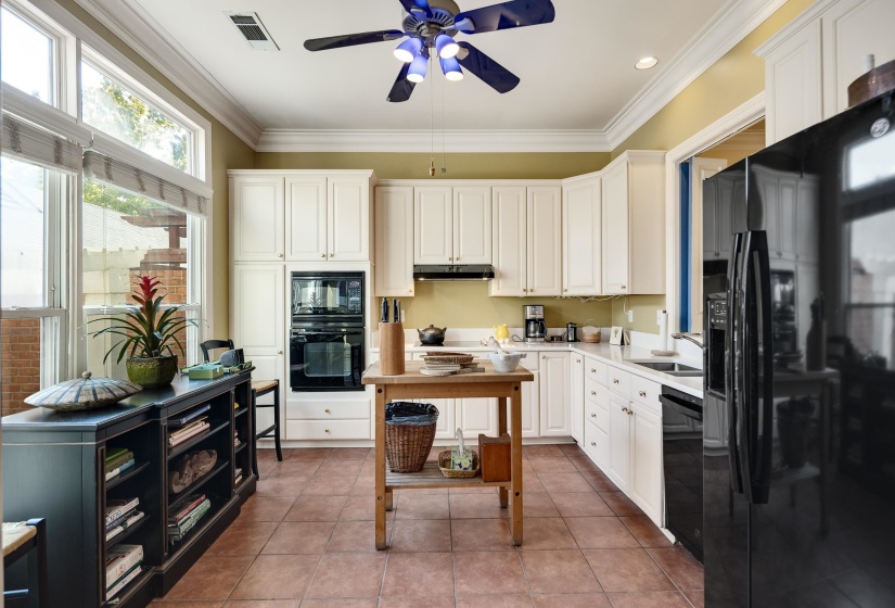 119 NOTTOWAY BLVD, Memphis, Tennessee 38103, 3 Bedroom Bedrooms, 6 Room Rooms,2.1 BathroomBathrooms,Residential,For Sale,NOTTOWAY,0,10229759