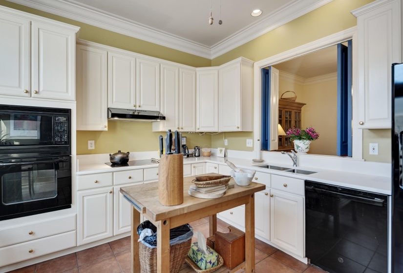 119 NOTTOWAY BLVD, Memphis, Tennessee 38103, 3 Bedroom Bedrooms, 6 Room Rooms,2.1 BathroomBathrooms,Residential,For Sale,NOTTOWAY,0,10229759