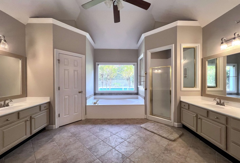 560 WINDSOR PARK CV, Collierville, Tennessee 38017, 4 Bedroom Bedrooms, 9 Room Rooms,3.1 BathroomBathrooms,Residential,For Sale,WINDSOR PARK,0,10229762