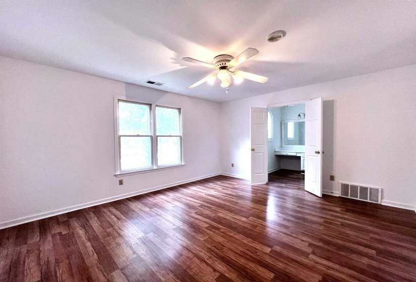 560 WINDSOR PARK CV, Collierville, Tennessee 38017, 4 Bedroom Bedrooms, 9 Room Rooms,3.1 BathroomBathrooms,Residential,For Sale,WINDSOR PARK,0,10229762