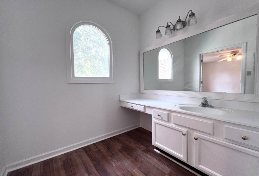 560 WINDSOR PARK CV, Collierville, Tennessee 38017, 4 Bedroom Bedrooms, 9 Room Rooms,3.1 BathroomBathrooms,Residential,For Sale,WINDSOR PARK,0,10229762