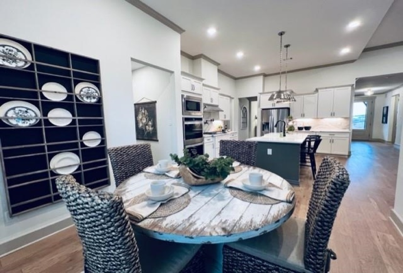 657 MOUNT LAUREL DR, Collierville, Tennessee 38017, 5 Bedrooms Bedrooms, 11 Rooms Rooms,4 BathroomsBathrooms,Residential,For Sale,MOUNT LAUREL,10148850