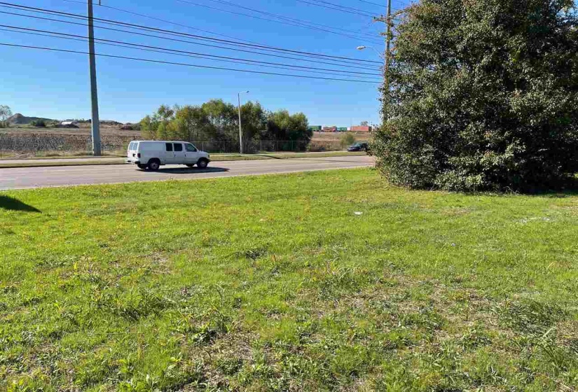 4150 SHELBY DR, Memphis, Tennessee 38118, ,Land,For Sale,SHELBY,10090247
