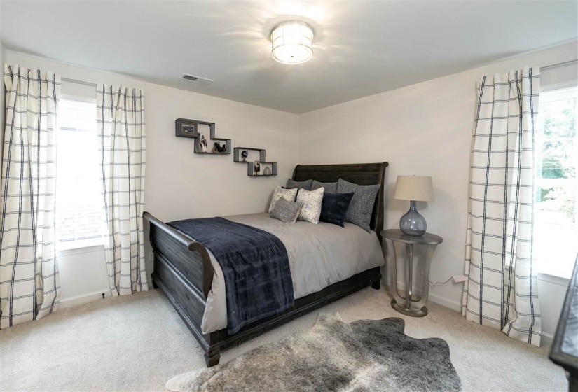 9636 GRAYS MEADOW DR, Cordova, Tennessee 38018, 5 Bedrooms Bedrooms, 10 Rooms Rooms,3 BathroomsBathrooms,Residential,For Sale,GRAYS MEADOW,10085542