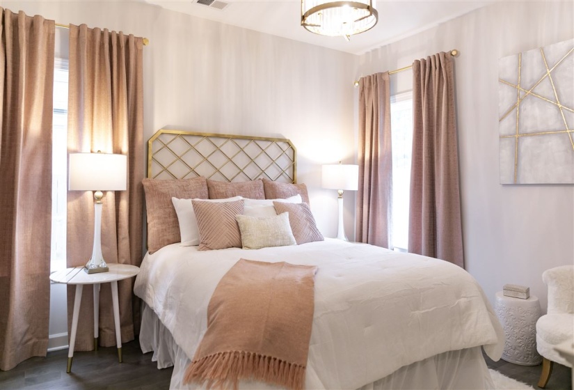 9636 GRAYS MEADOW DR, Cordova, Tennessee 38018, 5 Bedrooms Bedrooms, 10 Rooms Rooms,3 BathroomsBathrooms,Residential,For Sale,GRAYS MEADOW,10085542