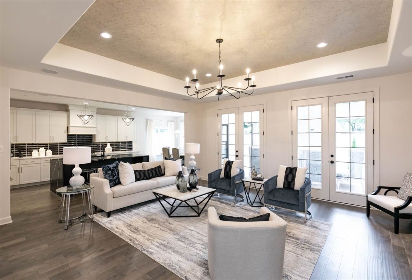 9636 GRAYS MEADOW DR, Cordova, Tennessee 38018, 5 Bedrooms Bedrooms, 10 Rooms Rooms,3 BathroomsBathrooms,Residential,For Sale,GRAYS MEADOW,10085542