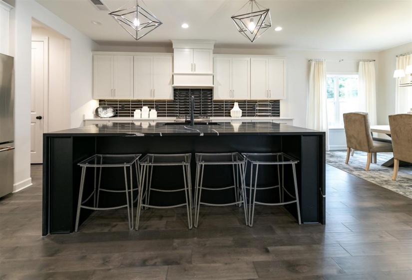 9636 GRAYS MEADOW DR, Cordova, Tennessee 38018, 5 Bedrooms Bedrooms, 10 Rooms Rooms,3 BathroomsBathrooms,Residential,For Sale,GRAYS MEADOW,10085542