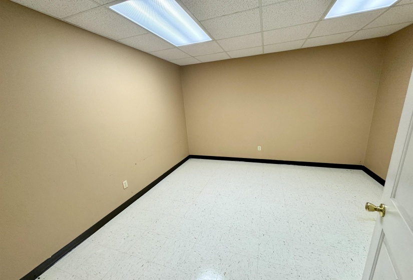 301 LAKE DR, Ripley, Tennessee 38063, ,Commercial/industrial,For Sale,LAKE,10158271