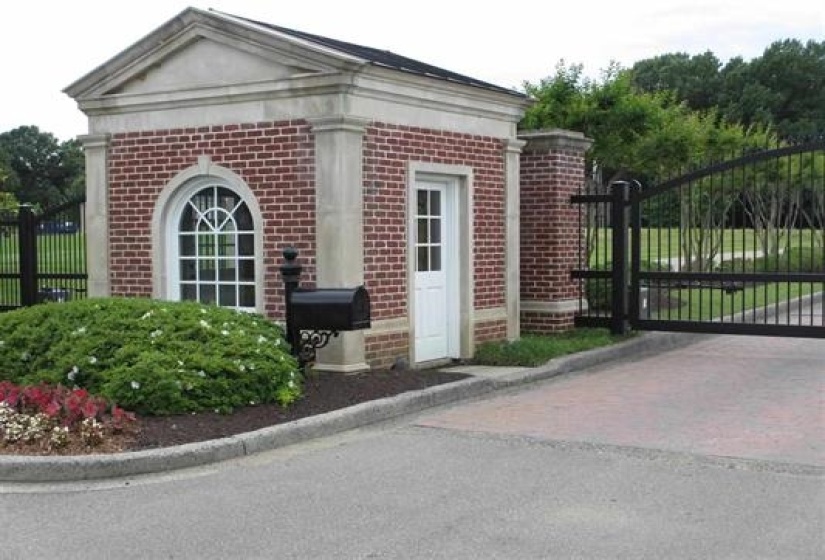 Many homesites available, 2 to approx. 4.3 acre lots. 179K to 205K.  Building is going on and the buzz is in the air.  What an awesome gated subdivision.  If you are even thinking of building you owe it to yourself to take a look.  So convenient to all!