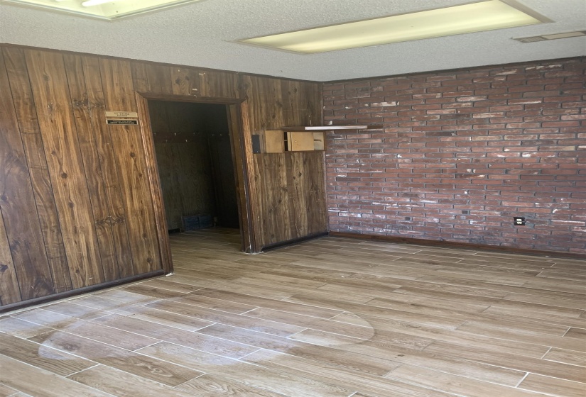 5226 MARTIN EDWARDS PL, Memphis, Tennessee 38116, 2 Bedrooms Bedrooms, 2 Rooms Rooms,1 BathroomBathrooms,Rental Properties,For Sale,MARTIN EDWARDS,10161176