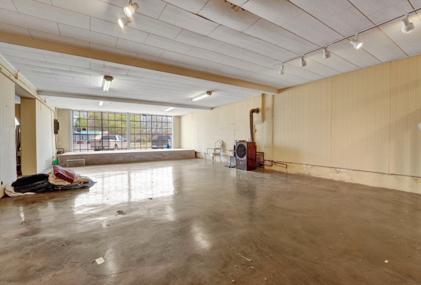 2461 CHELSEA AVE, Memphis, Tennessee 38108, ,Commercial/industrial,For Sale,CHELSEA,10169469