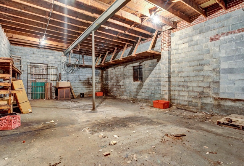 2461 CHELSEA AVE, Memphis, Tennessee 38108, ,Commercial/industrial,For Sale,CHELSEA,10169469