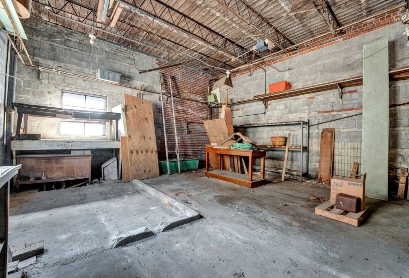 2461 CHELSEA AVE, Memphis, Tennessee 38108, ,Commercial/industrial,For Sale,CHELSEA,10169469