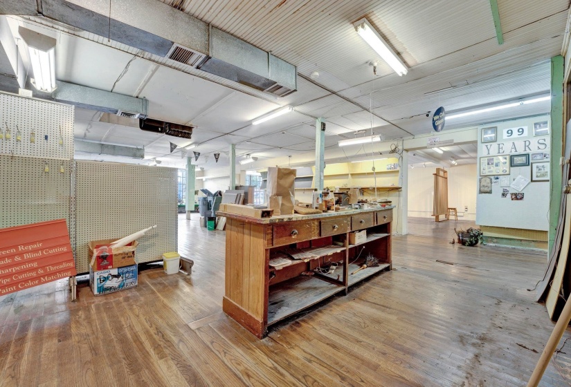 2461 CHELSEA AVE, Memphis, Tennessee 38108, ,Commercial/industrial,For Sale,CHELSEA,10169469