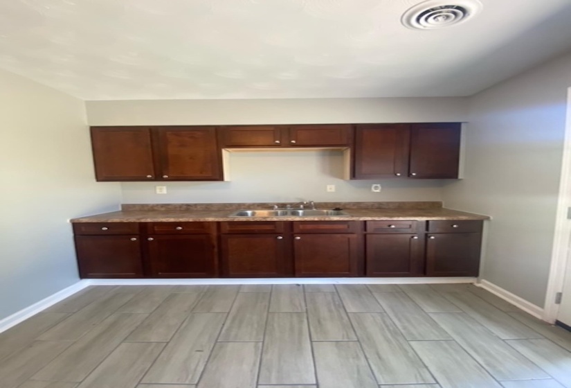 810 NORTHAVEN DR, Unincorporated, Tennessee 38127, 3 Bedrooms Bedrooms, 6 Rooms Rooms,1 BathroomBathrooms,Residential,For Sale,NORTHAVEN,10174103