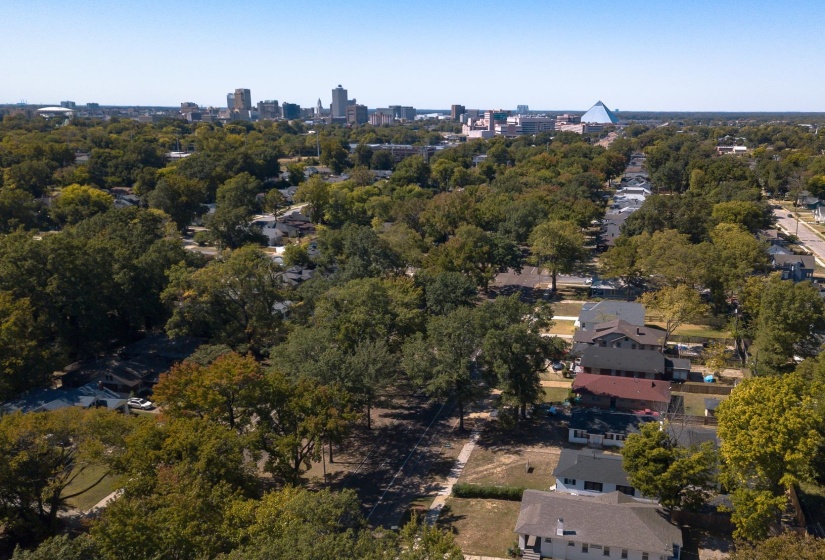 1050 PARKWAY AVE, Memphis, Tennessee 38105, 1 Bedroom Bedrooms, 4 Rooms Rooms,1 BathroomBathrooms,Rental Properties,For Sale,PARKWAY,10132367