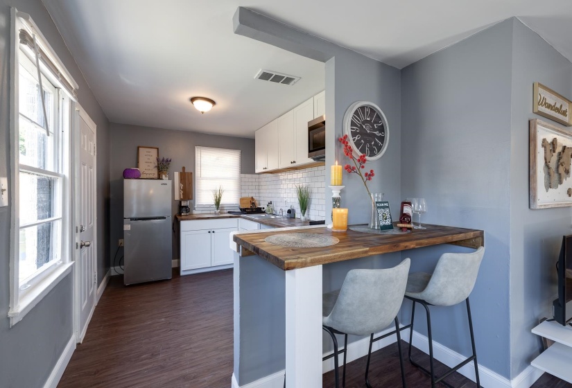 1050 PARKWAY AVE, Memphis, Tennessee 38105, 1 Bedroom Bedrooms, 4 Rooms Rooms,1 BathroomBathrooms,Rental Properties,For Sale,PARKWAY,10132367
