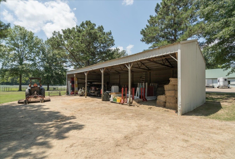 Storage barn