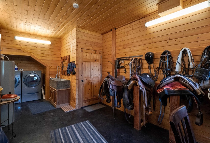 Tack room with sink, washer and dryer