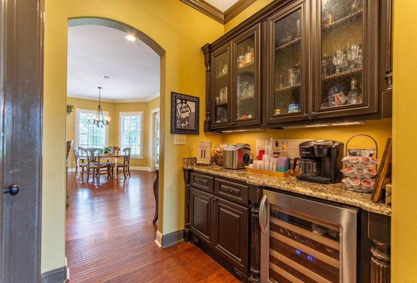 200 TWIN FORK LN, Savannah, Tennessee 38372, 4 Bedrooms Bedrooms, 15 Rooms Rooms,4.2 BathroomsBathrooms,Residential,For Sale,TWIN FORK,10177262