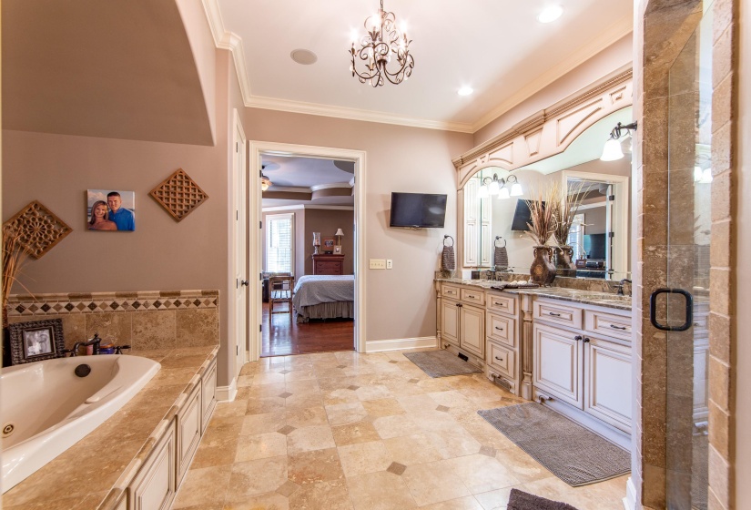 200 TWIN FORK LN, Savannah, Tennessee 38372, 4 Bedrooms Bedrooms, 15 Rooms Rooms,4.2 BathroomsBathrooms,Residential,For Sale,TWIN FORK,10177262