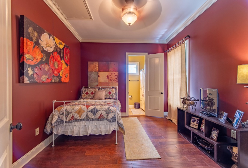 200 TWIN FORK LN, Savannah, Tennessee 38372, 4 Bedrooms Bedrooms, 15 Rooms Rooms,4.2 BathroomsBathrooms,Residential,For Sale,TWIN FORK,10177262