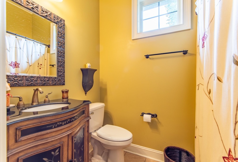 200 TWIN FORK LN, Savannah, Tennessee 38372, 4 Bedrooms Bedrooms, 15 Rooms Rooms,4.2 BathroomsBathrooms,Residential,For Sale,TWIN FORK,10177262