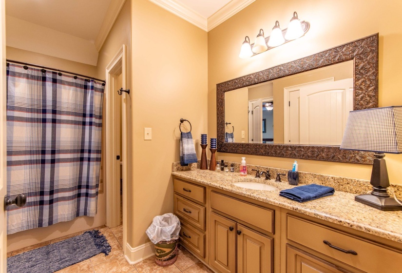 200 TWIN FORK LN, Savannah, Tennessee 38372, 4 Bedrooms Bedrooms, 15 Rooms Rooms,4.2 BathroomsBathrooms,Residential,For Sale,TWIN FORK,10177262