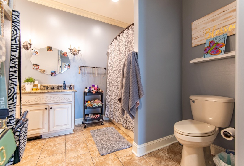 200 TWIN FORK LN, Savannah, Tennessee 38372, 4 Bedrooms Bedrooms, 15 Rooms Rooms,4.2 BathroomsBathrooms,Residential,For Sale,TWIN FORK,10177262