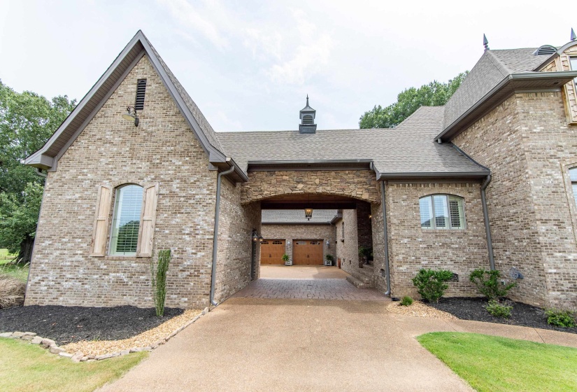 200 TWIN FORK LN, Savannah, Tennessee 38372, 4 Bedrooms Bedrooms, 15 Rooms Rooms,4.2 BathroomsBathrooms,Residential,For Sale,TWIN FORK,10177262