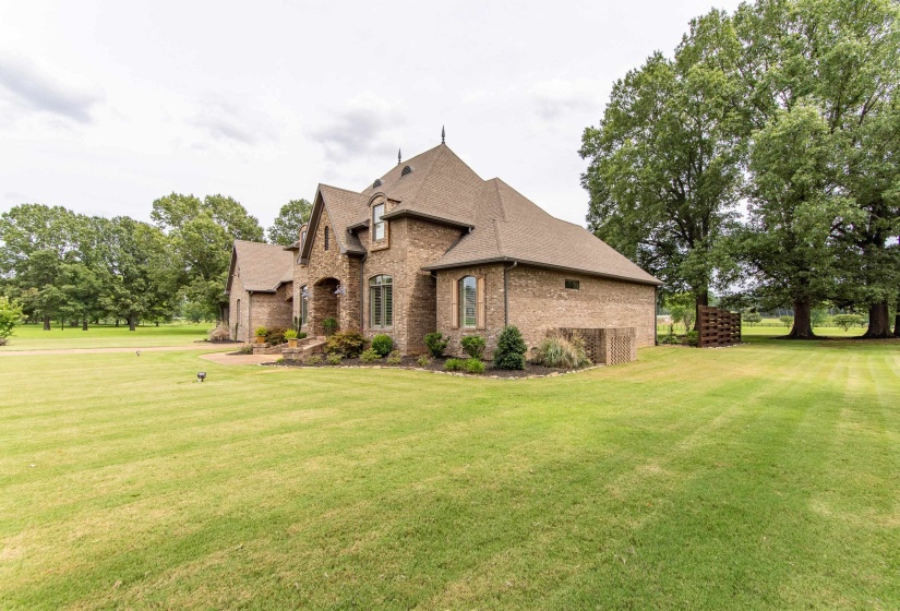200 TWIN FORK LN, Savannah, Tennessee 38372, 4 Bedrooms Bedrooms, 15 Rooms Rooms,4.2 BathroomsBathrooms,Residential,For Sale,TWIN FORK,10177262