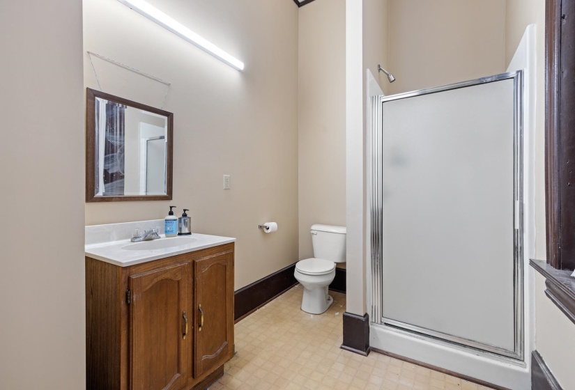 114 LIBERTY AVE, Covington, Tennessee 38019, 16 Rooms Rooms,0.4 BathroomBathrooms,Rental Properties,For Sale,LIBERTY,10177522