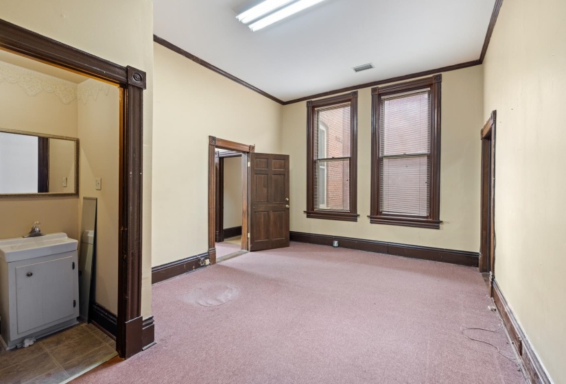 114 LIBERTY AVE, Covington, Tennessee 38019, 16 Rooms Rooms,0.4 BathroomBathrooms,Rental Properties,For Sale,LIBERTY,10177522