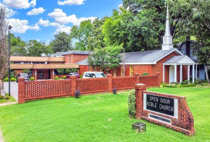1792 PARKWAY PKY, Memphis, Tennessee 38112, ,Commercial/industrial,For Sale,PARKWAY,10177689