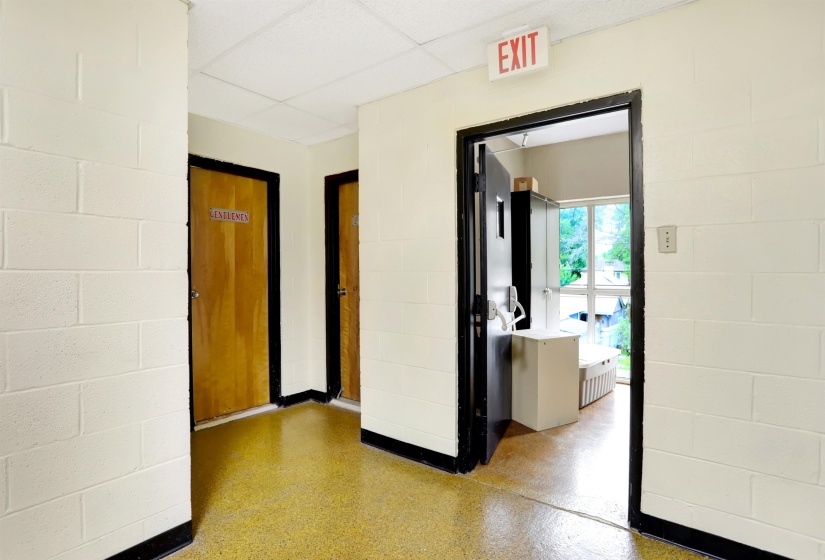 1792 PARKWAY PKY, Memphis, Tennessee 38112, ,Commercial/industrial,For Sale,PARKWAY,10177689