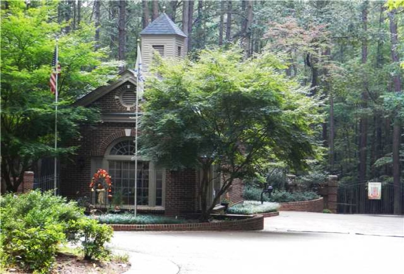 0 HAWKS NEST PATH, Savannah, Tennessee 38372, ,Land,For Sale,HAWKS NEST,10180560