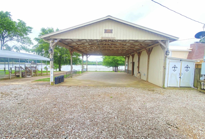 2950 CATFISH LN, Crump, Tennessee 38327, ,Land,For Sale,CATFISH,10181622