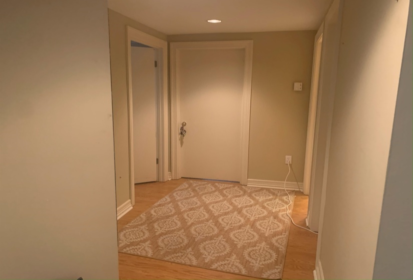 655 RIVERSIDE DR, Memphis, Tennessee 38103, 2 Bedrooms Bedrooms, 4 Rooms Rooms,2 BathroomsBathrooms,Residential,For Sale,RIVERSIDE,10182025