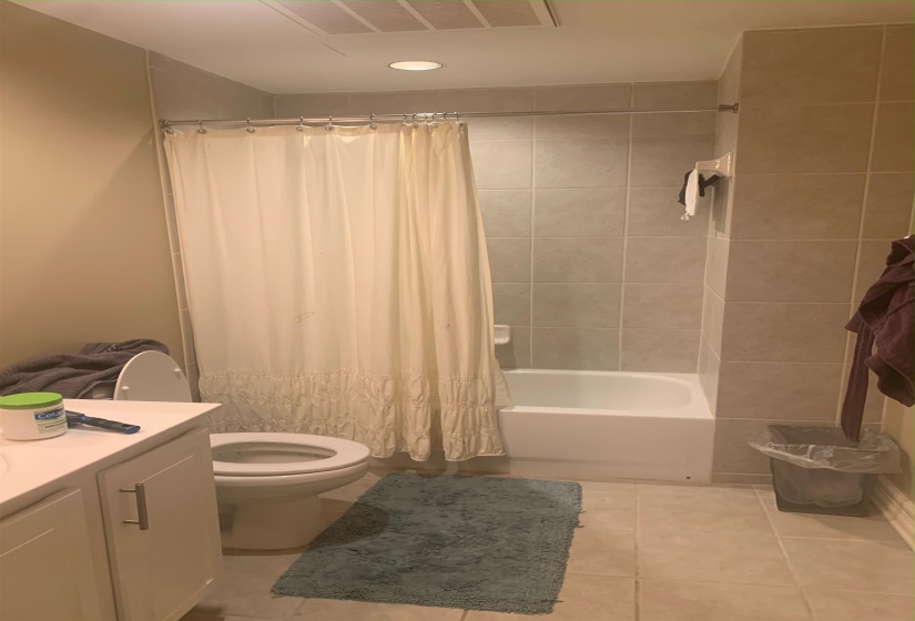 655 RIVERSIDE DR, Memphis, Tennessee 38103, 2 Bedrooms Bedrooms, 4 Rooms Rooms,2 BathroomsBathrooms,Residential,For Sale,RIVERSIDE,10182025
