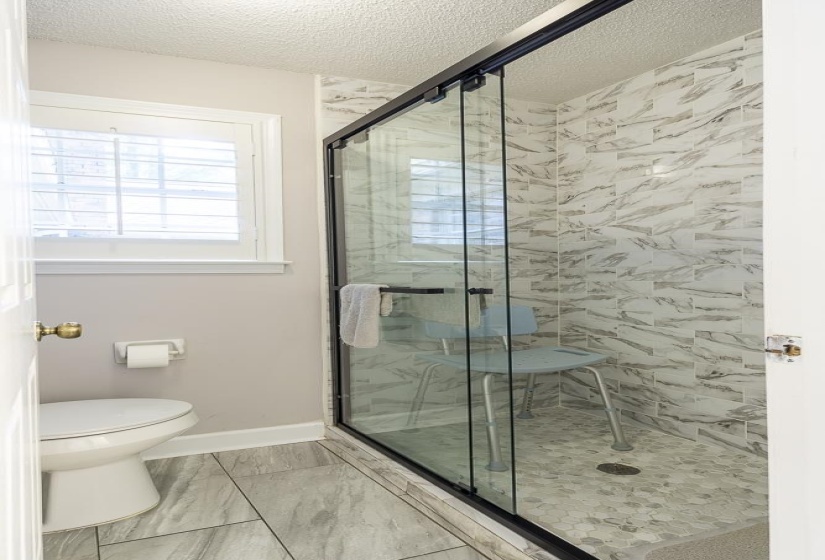 Really nice big shower