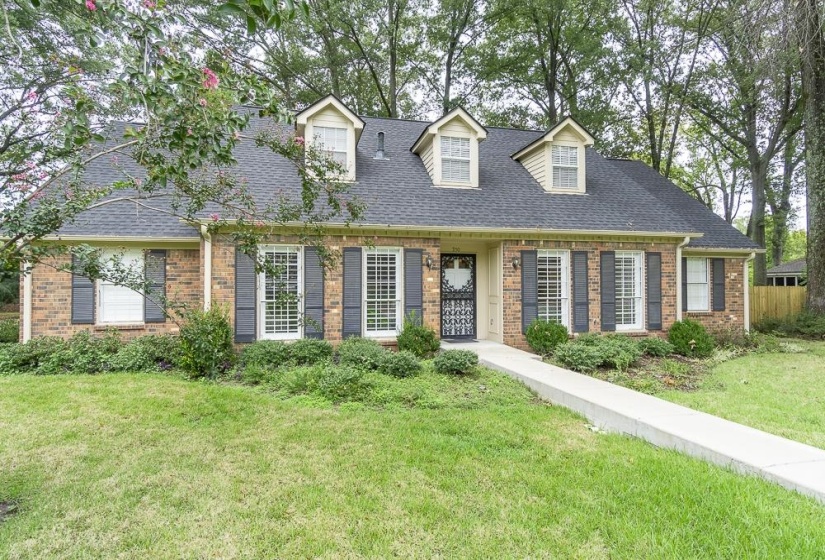 7150 WOODRIDGE LN, Germantown, Tennessee 38138, 5 Bedrooms Bedrooms, 9 Rooms Rooms,3 BathroomsBathrooms,Residential,For Sale,WOODRIDGE,10182474