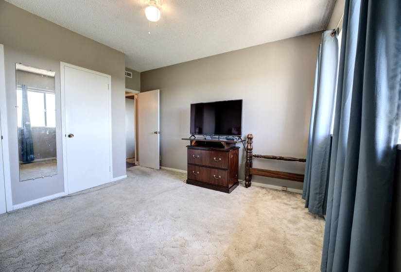 1960 PARKWAY AVE, Memphis, Tennessee 38112, 2 Bedrooms Bedrooms, 5 Rooms Rooms,2 BathroomsBathrooms,Residential,For Sale,PARKWAY,10182683