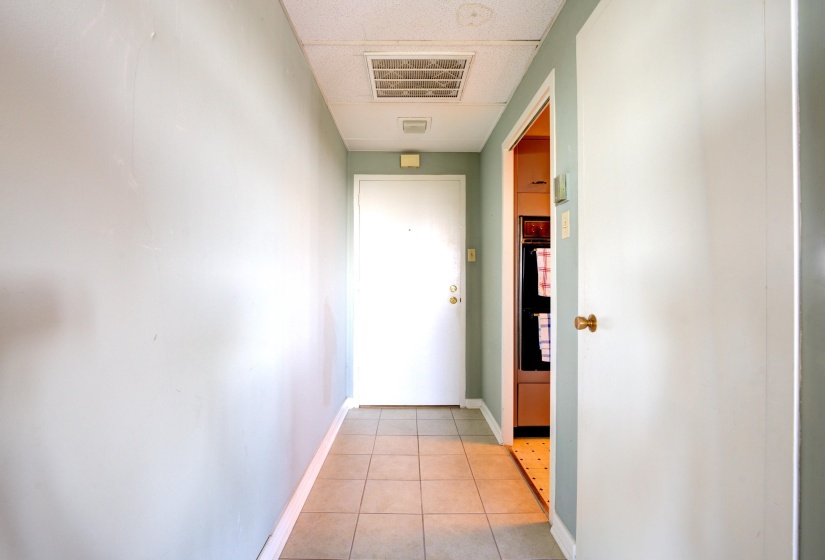 1960 PARKWAY AVE, Memphis, Tennessee 38112, 2 Bedrooms Bedrooms, 5 Rooms Rooms,2 BathroomsBathrooms,Residential,For Sale,PARKWAY,10182683