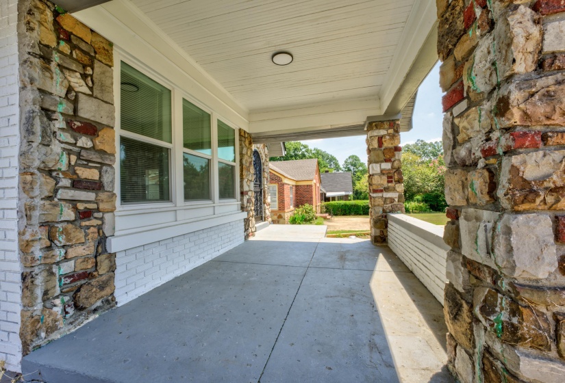 View of patio / terrace featuring covered porch