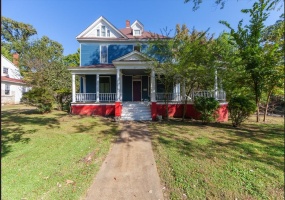 1072 HIGHLAND AVE, Jackson, Tennessee 38301, 5 Bedrooms Bedrooms, 11 Rooms Rooms,3 BathroomsBathrooms,Residential,For Sale,HIGHLAND,10183196