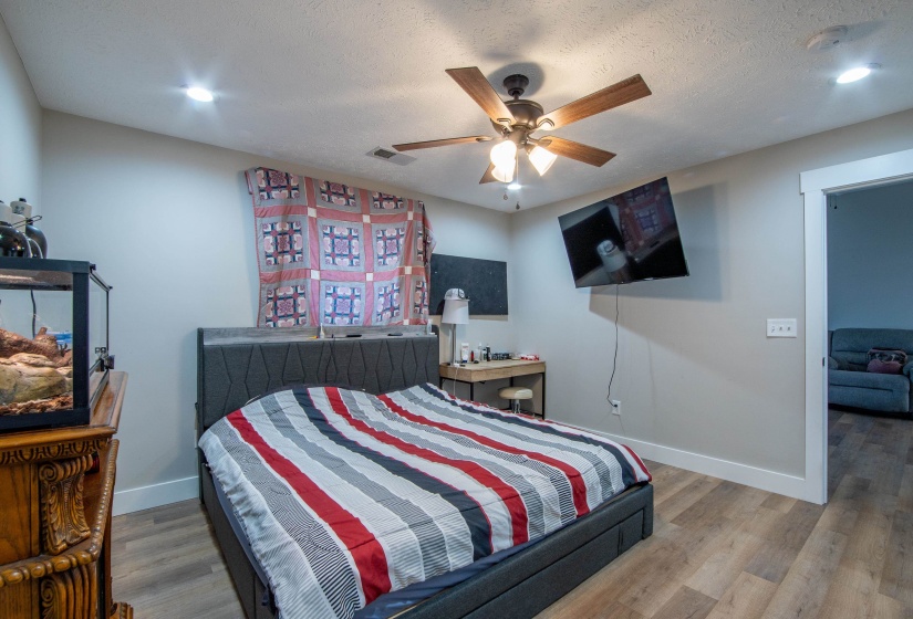 15 BAYBERRY CV, Savannah, Tennessee 38372, 3 Bedrooms Bedrooms, 6 Rooms Rooms,2 BathroomsBathrooms,Residential,For Sale,BAYBERRY,10183743